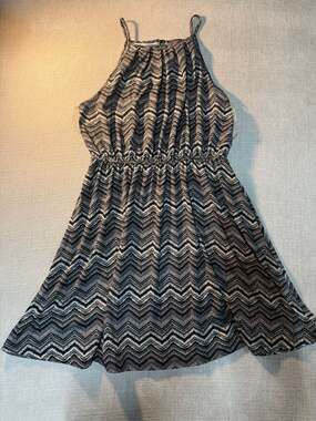 Sheila Rose Black Geo Print Sleeveless Dress